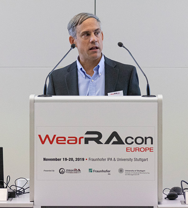 Dr. Thomas Sugar von der Arizona State University, Mitbegründer von WearRA und WearRAcon, hielt die Keynote über Exoskelett-Technologien.